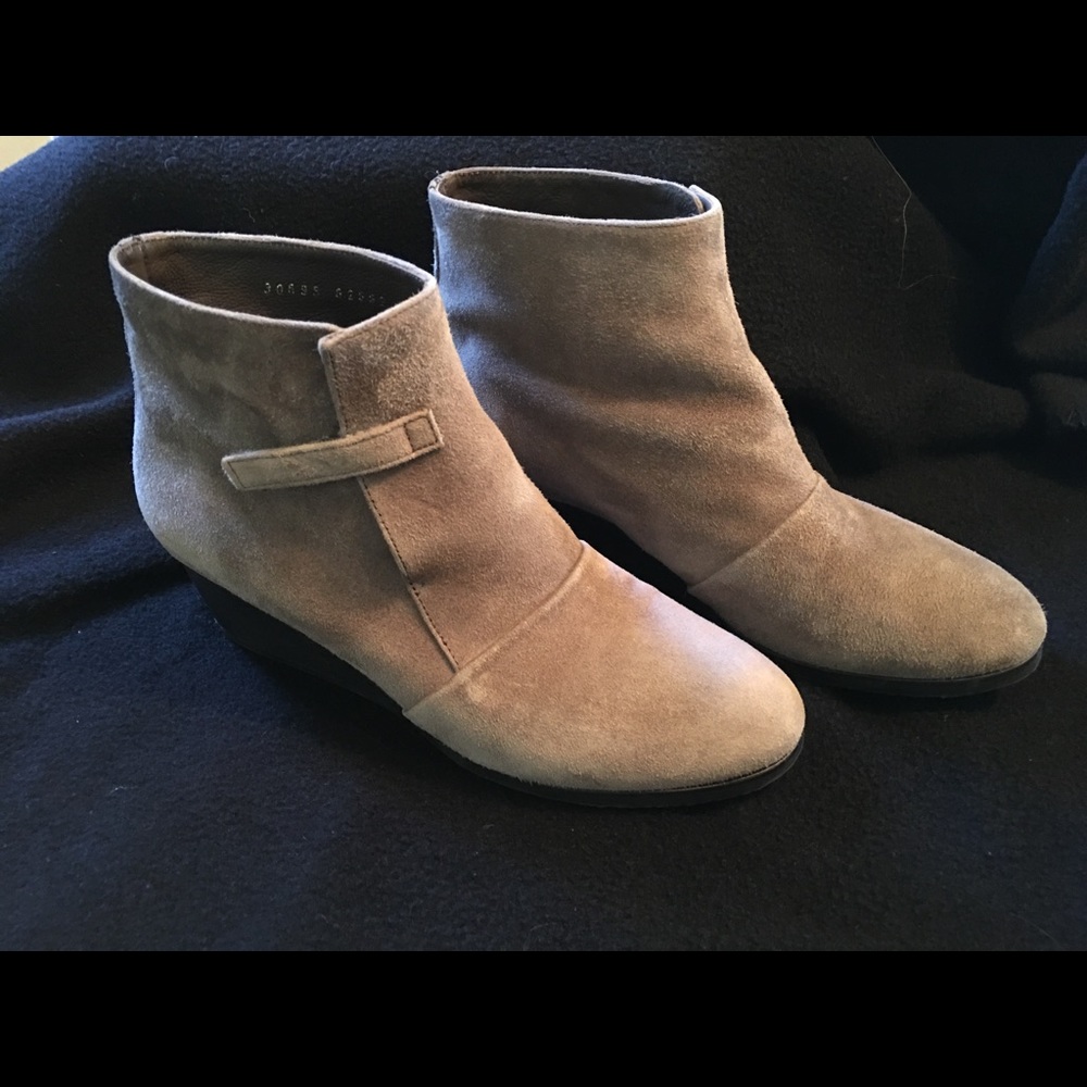 Coclico Opal Suede Ankle Boot 36 1/2